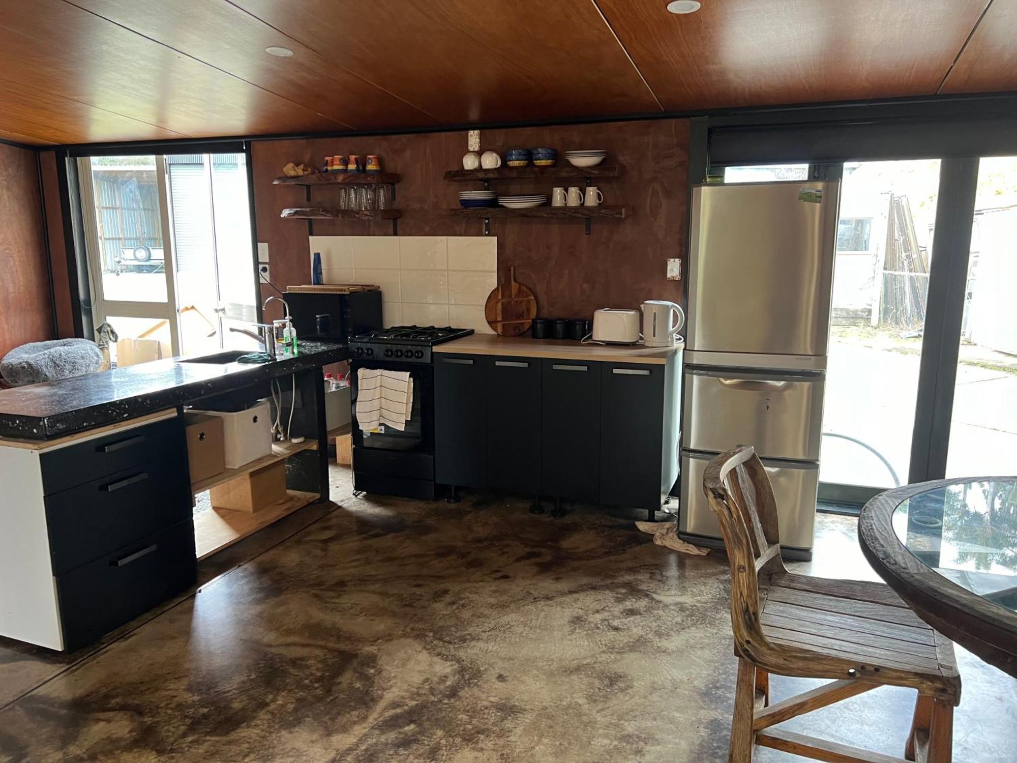 Self Contained Open Shed Space Wainui  Esterno foto