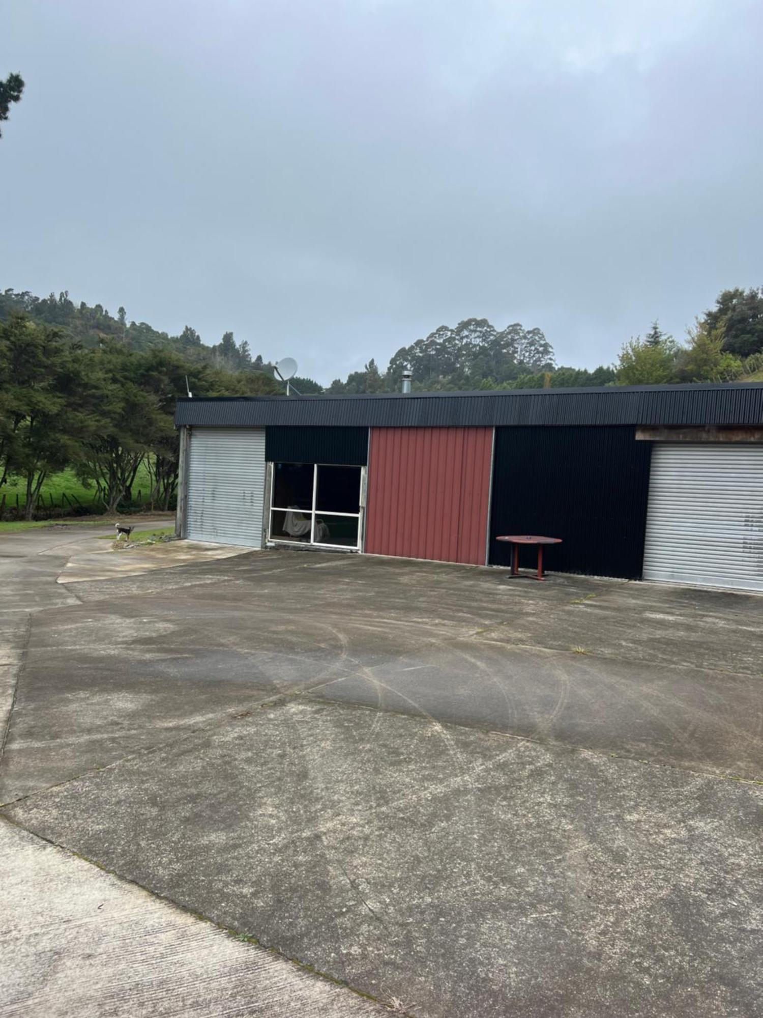 Self Contained Open Shed Space Wainui  Esterno foto