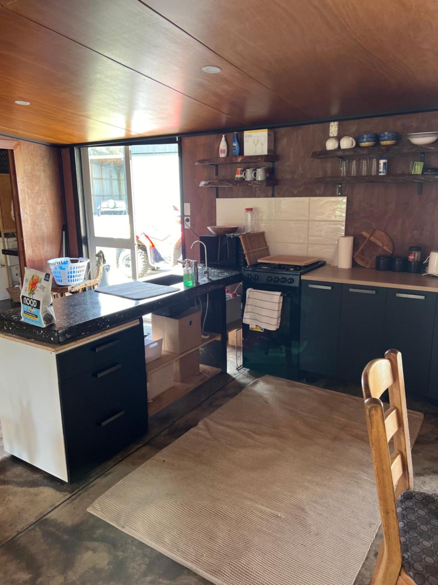 Self Contained Open Shed Space Wainui  Esterno foto