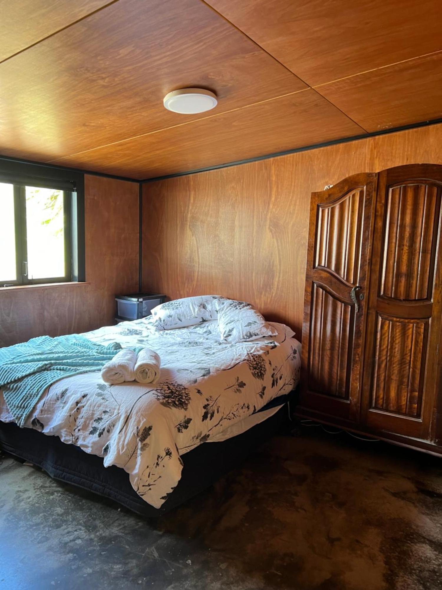 Self Contained Open Shed Space Wainui  Esterno foto